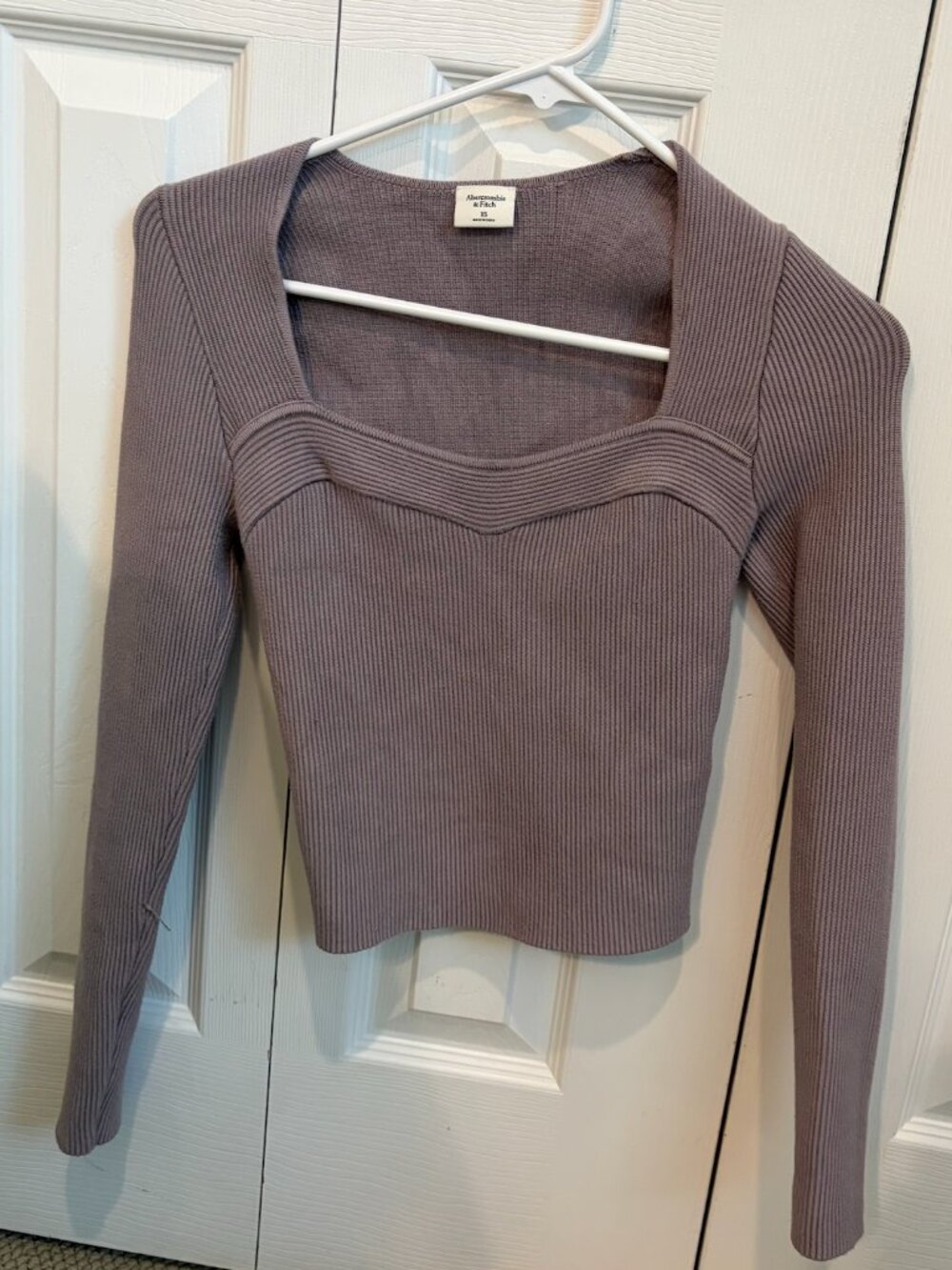 Abercrombie Ribbed Slim Sweater